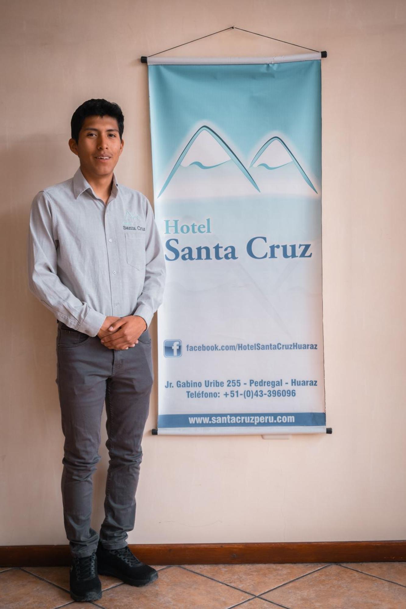 Hotel Santa Cruz 瓦拉斯 外观 照片